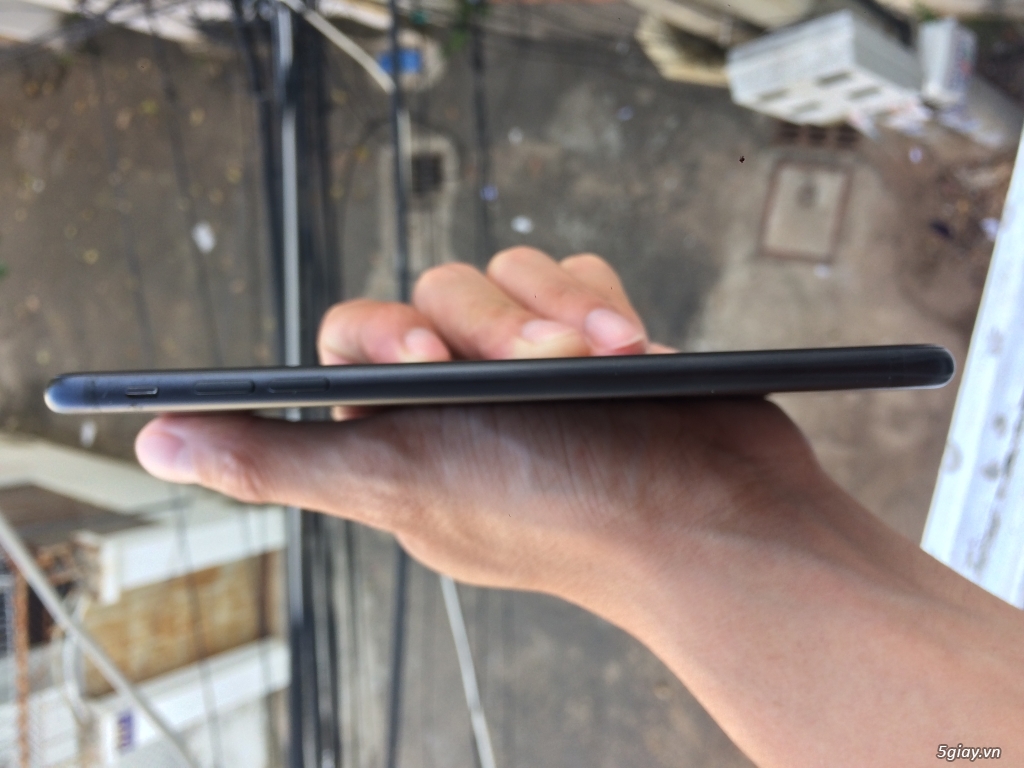 Cần bán gấp 7plus 32gb đen nhám LL/A