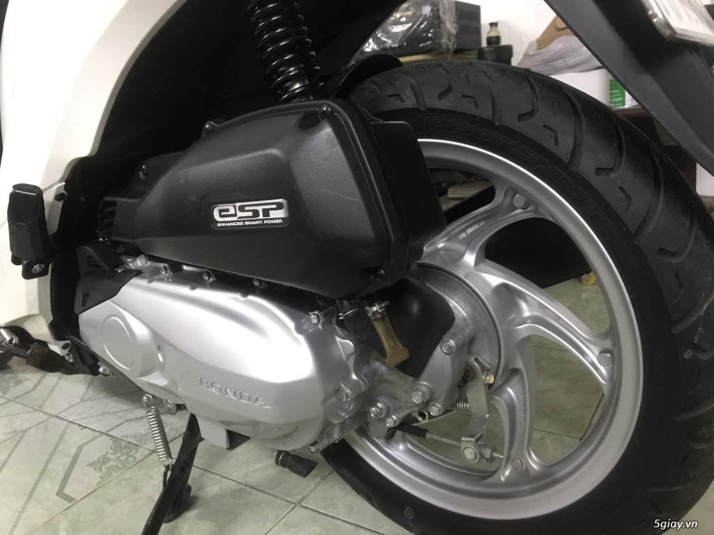 Cần bán Vision 2017 màu trắng xe người lớn tuổi sử dụng - 7