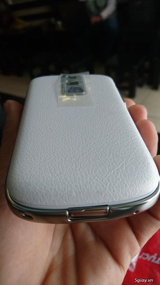 Blackberry 9000 white  Nhà mạng doccomo ( Order Nhật Bản)  Máy pin+sạc - 5