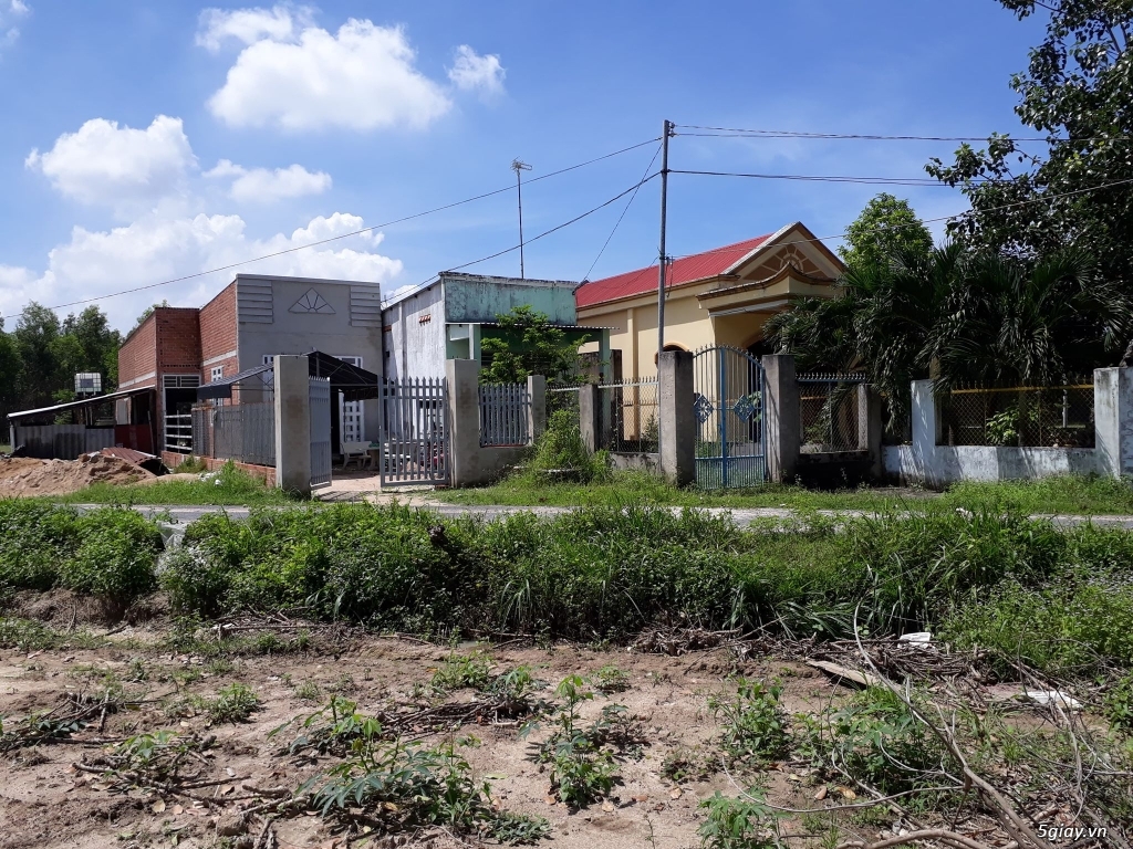 0931.208.283.Đất gần QL51 400m. diện tích 140m2(5*28),sổ riêng. - 2