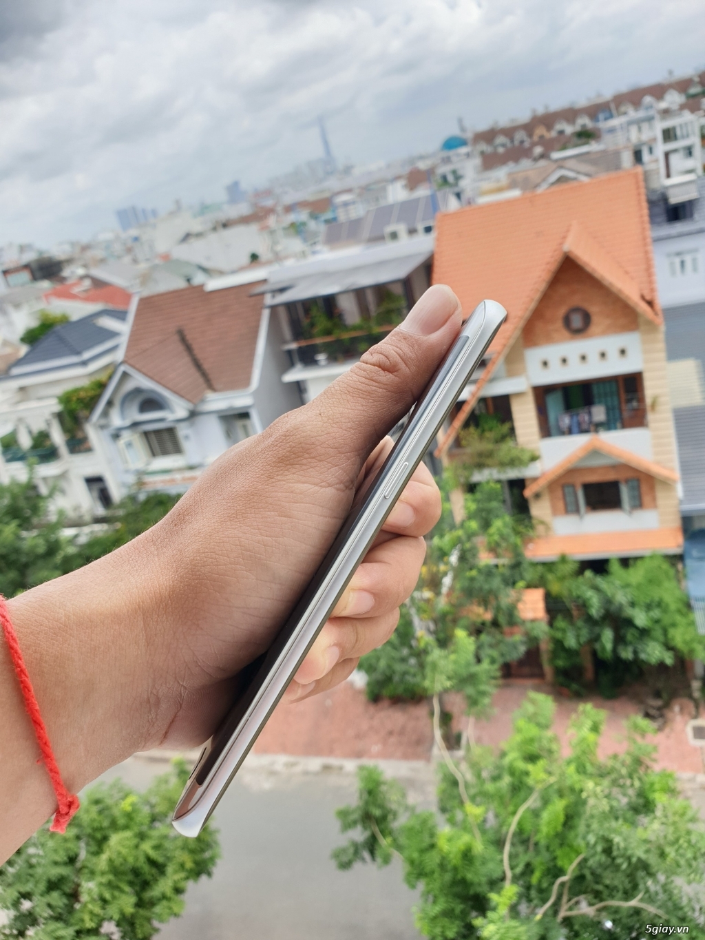 Cần bán Samsung S7 Edge Silver - 32 GB - Bao xài bao test thoải mái - 1