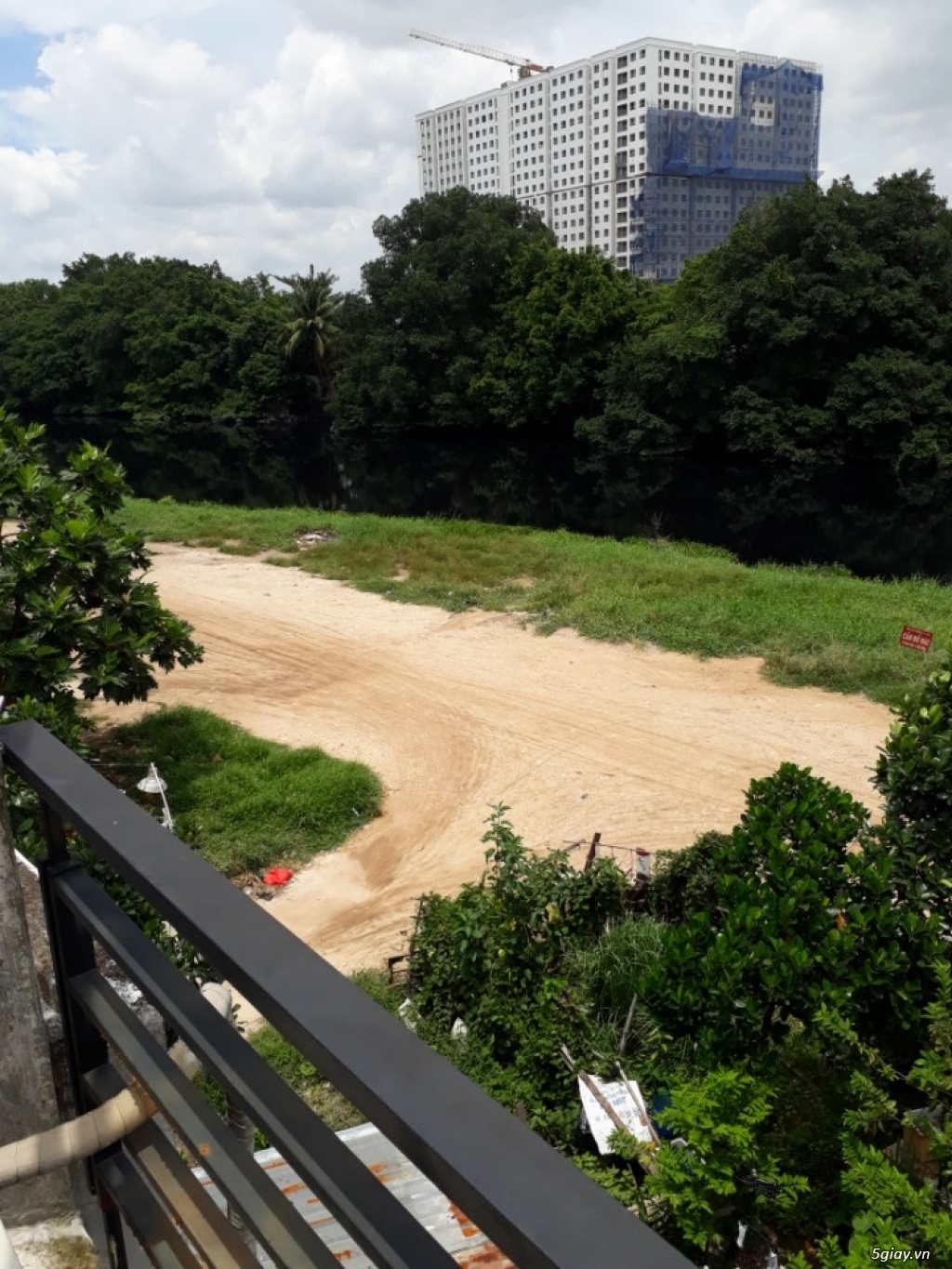 Bán nhà nhỏ mặt tiền bờ kè F.13, Q.GV - 3