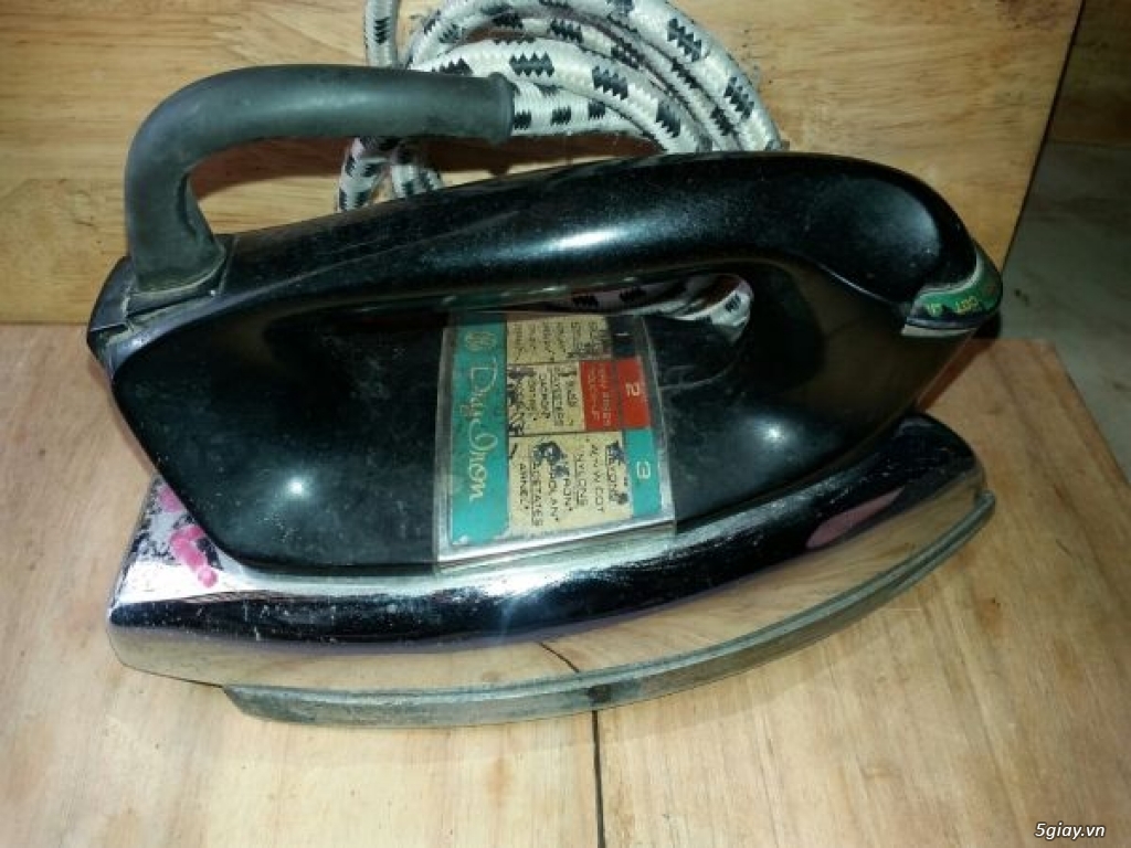 Bàn ủi xưa của Mỹ - 1