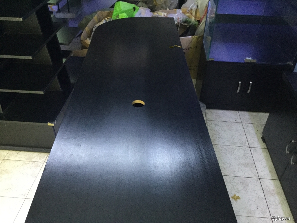 Thanh lý tủ, bàn trưng bày - 2