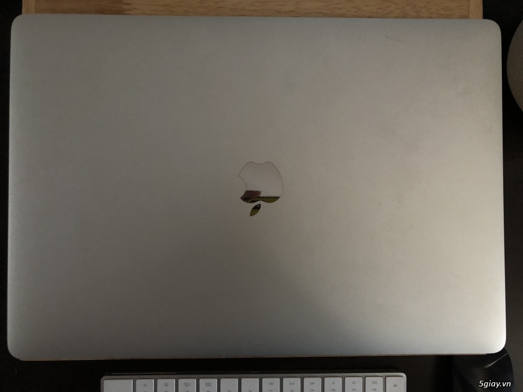 Macbook Pro 15” - TouchBar - TouchID