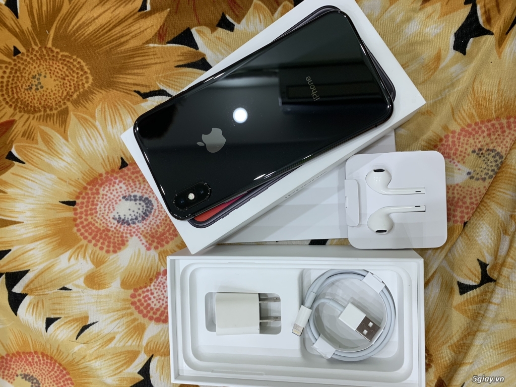 Iphone X màu đen 256g bản quốc tế (99,99%) - 1