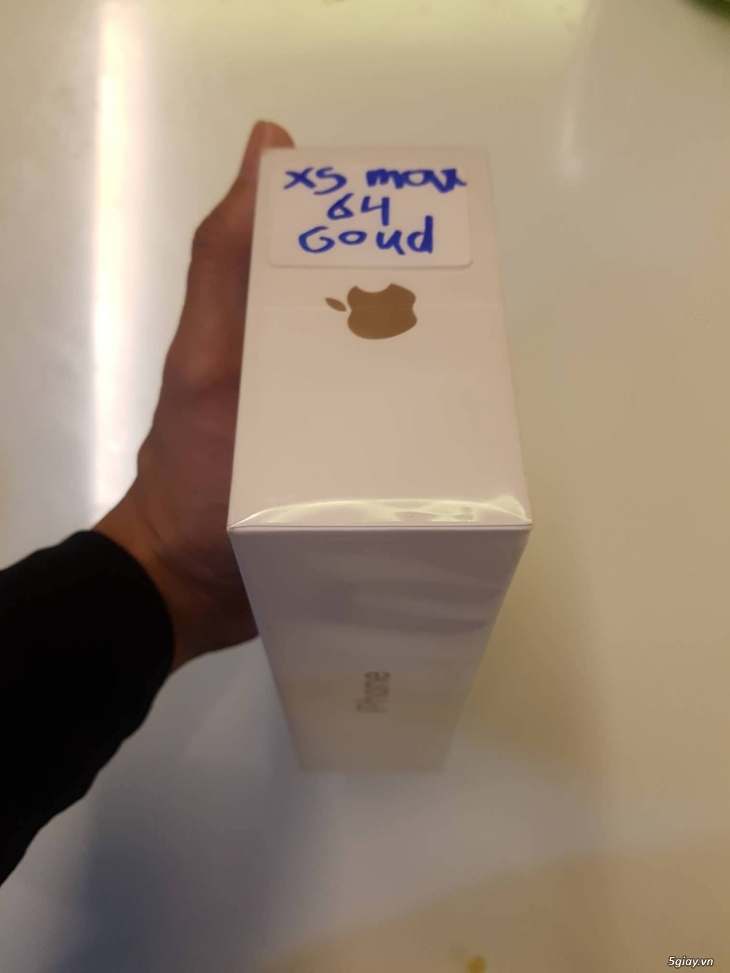 Iphone xs max 64gb gold nguyên seal giá rẻ - 1