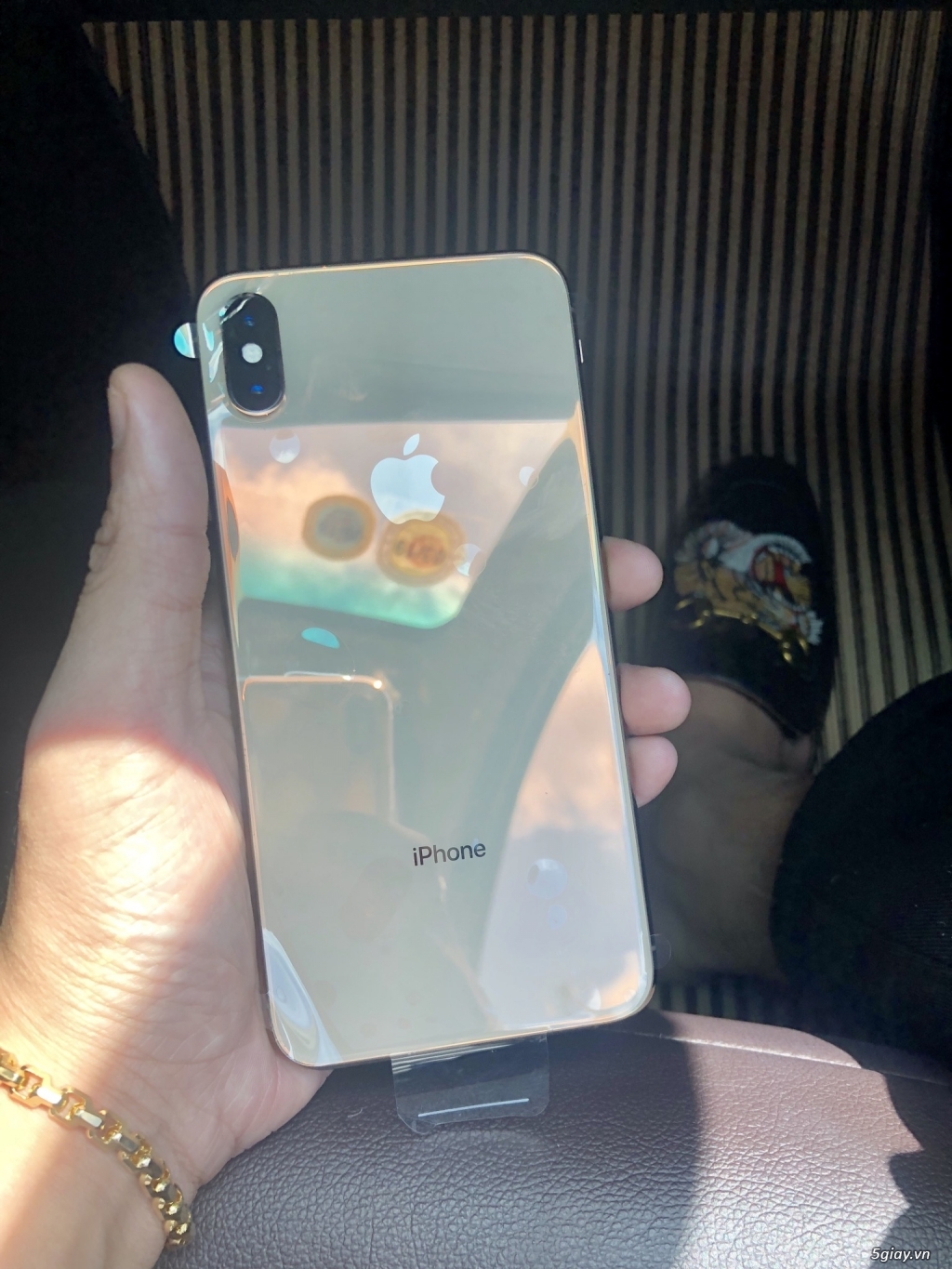 HCM- Bán iPhone Xs Max 256GB Gold qt LL, mới active 1 ngày fullbox
