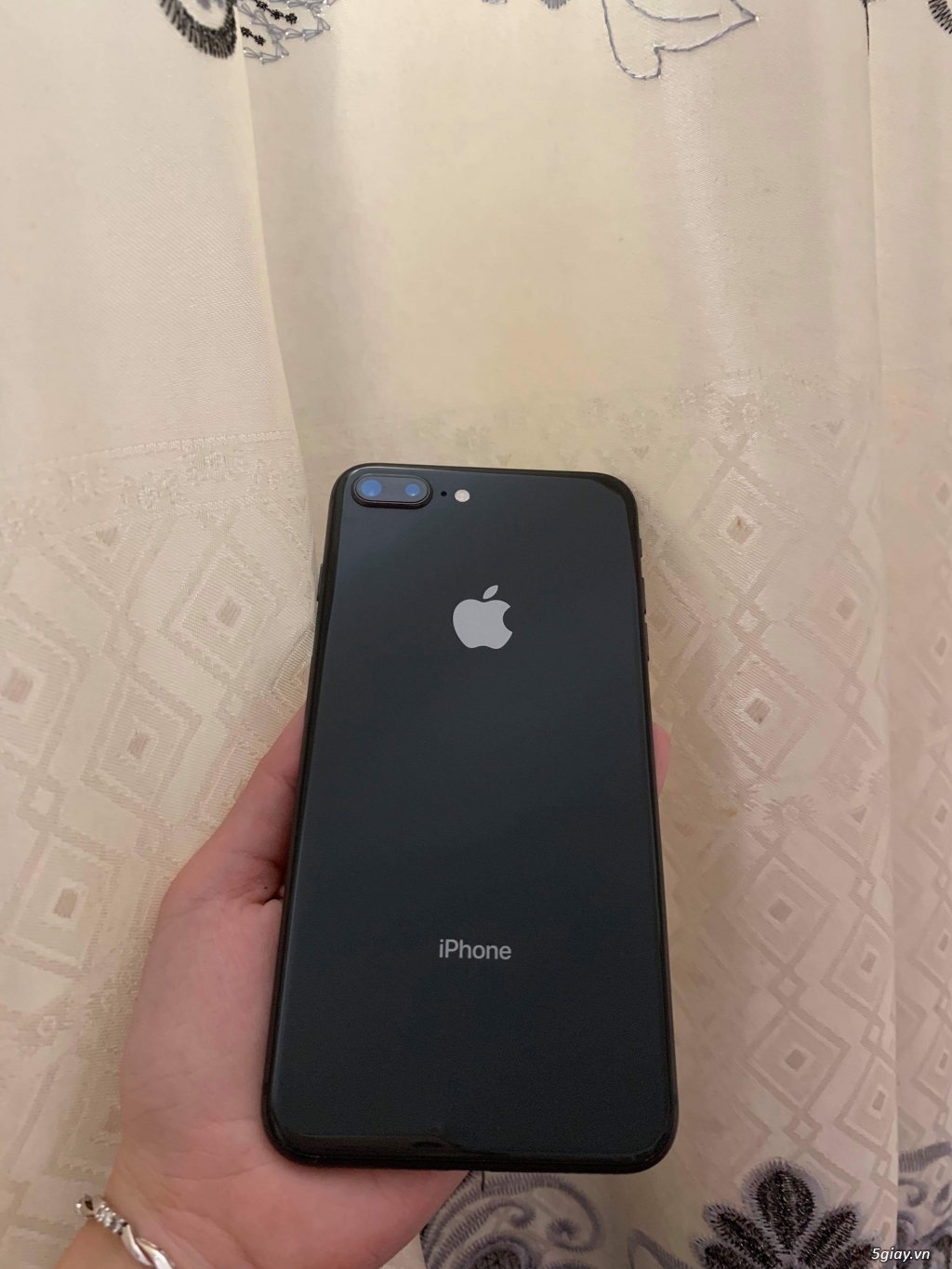 Iphone 8 plus 64gb đen quốc tế như mới.!! - 1