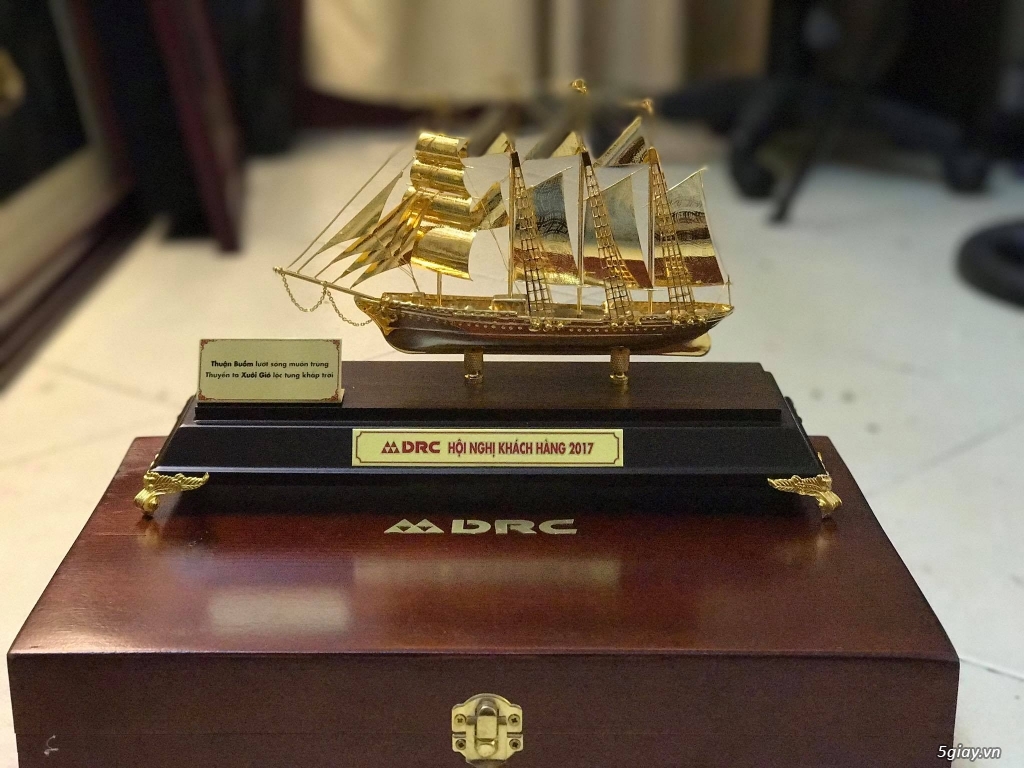 Chuyên đồ quà tặng mạ vàng, quà tặng cao cấp