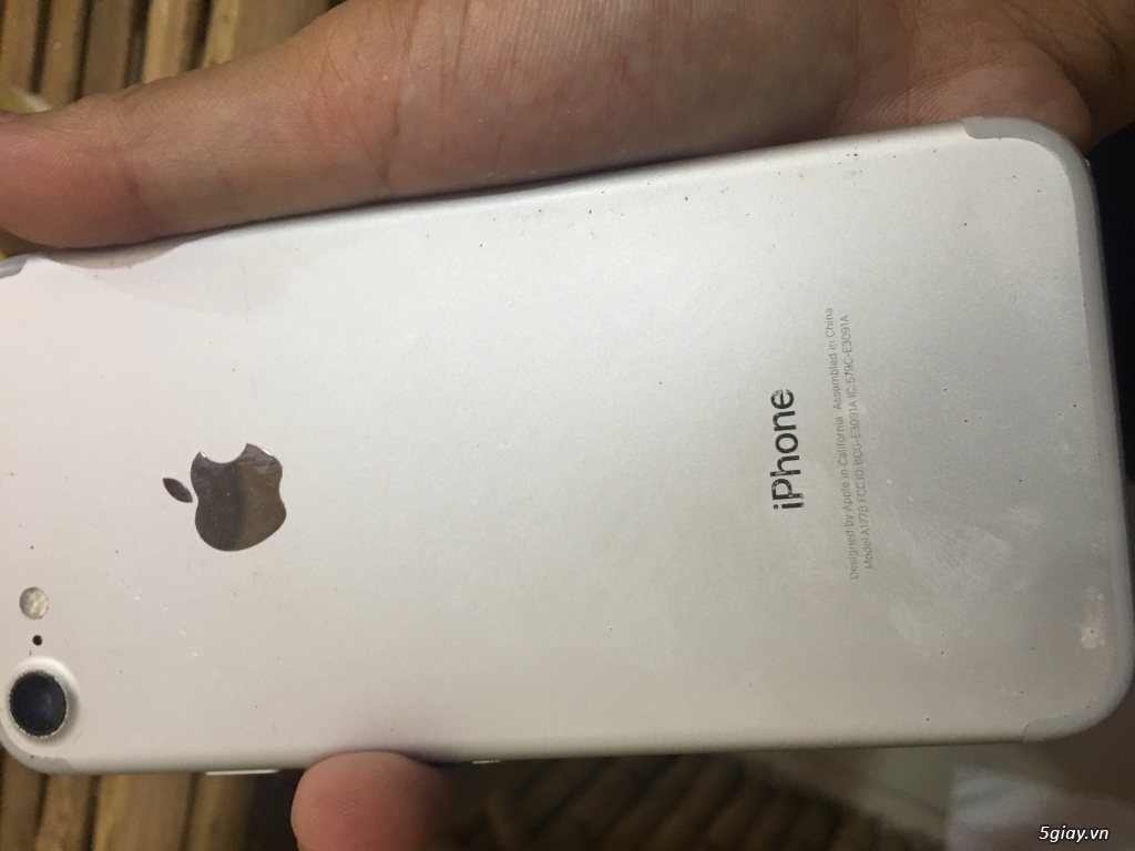 Bán gấp iphone 7 silver 32G quốc tế - 1
