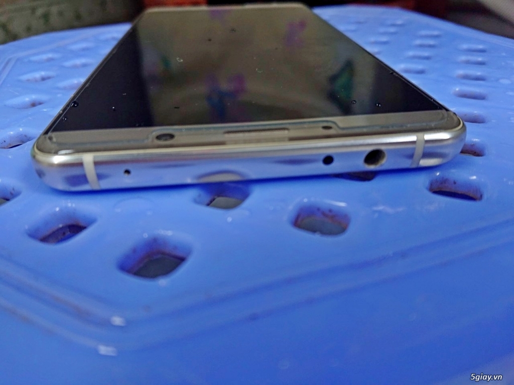 Huawei Mate 10 Màu Gold 4/64 Likenew - 1