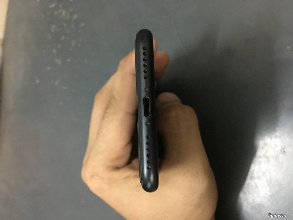 Cần bán IPhone 7 32g đẹp 98% - 4
