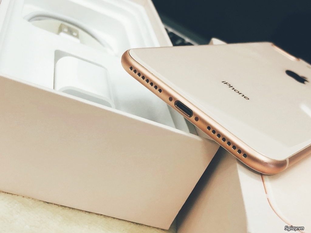 Cần bán nhanh cây iPhone 8 plus 64gb màu vàng gold máy QT - 2