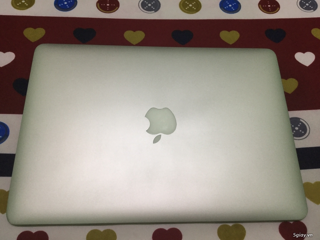 Macbook air 2013 13inch, ram 4G, ssd 128G, đẹp 98%, ko cấn móp