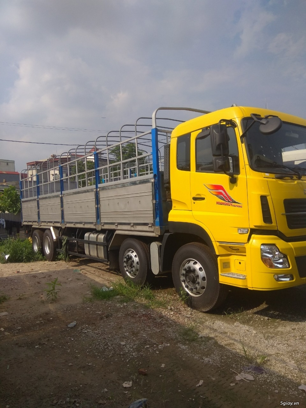 Tải thùng Donngffeng 4 chân YC310 và 2 chân B170, số lượng có hạn - 1