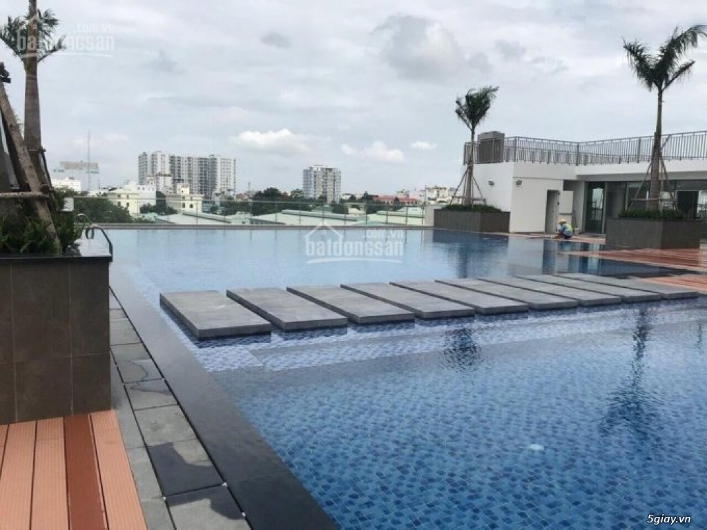 Bán căn hộ vừa mới bàn giao 77m2 , view garden, gần CV Hoàng Văn Thụ.