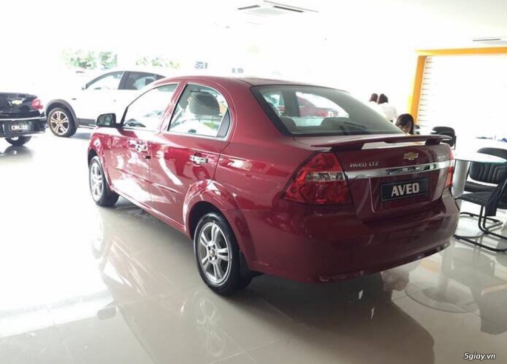 Chevrolet Aveo giảm mạnh 80tr trong tháng 10 - 2