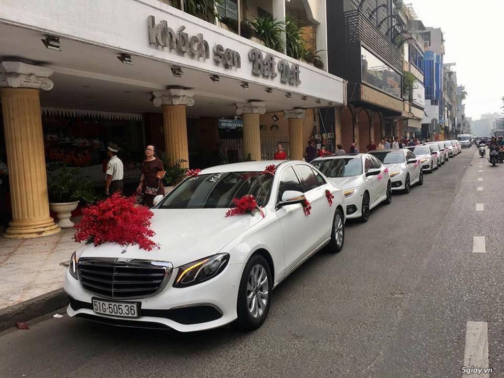 Chuyên cho thuê xe hoa, xe rước dâu Mercedes BMW Audi Camry giá tốt - 26