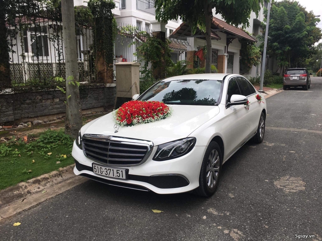 Chuyên cho thuê xe hoa, xe rước dâu Mercedes BMW Audi Camry giá tốt - 24
