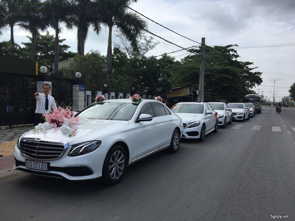 Chuyên cho thuê xe hoa, xe rước dâu Mercedes BMW Audi Camry giá tốt - 34