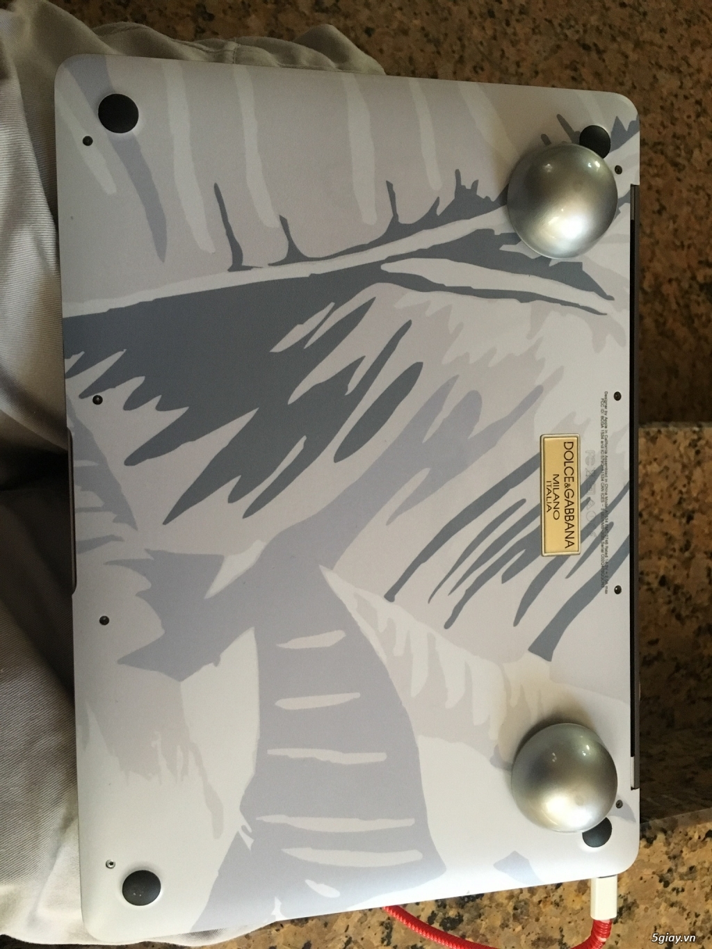 The New Macbook 2015 98%