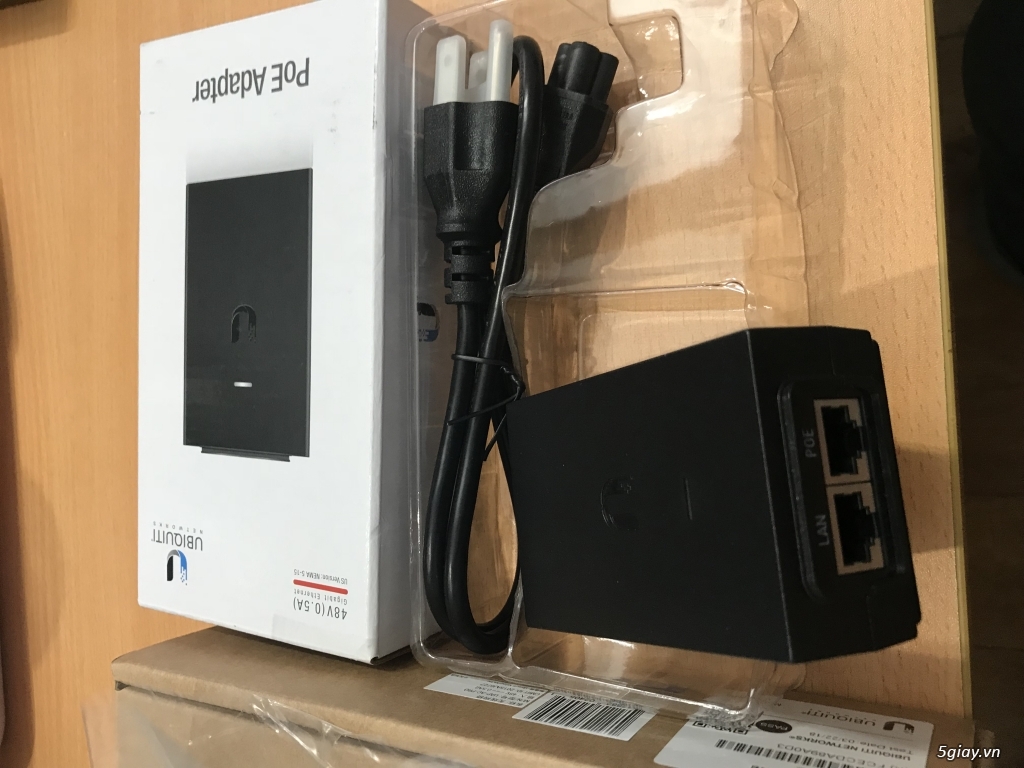 Unifi AP AC Pro New full box. - 4