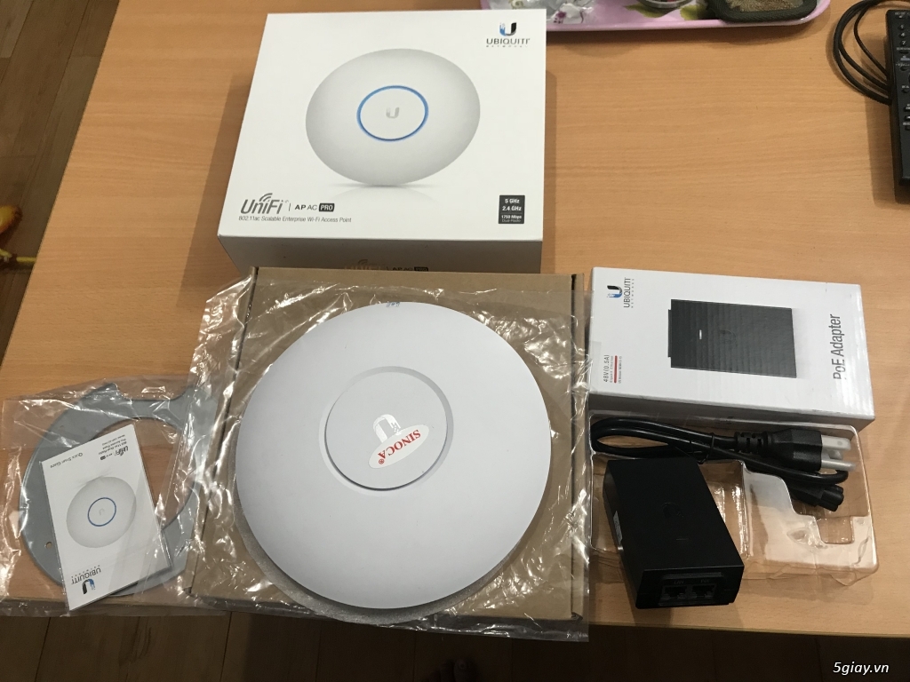 Unifi AP AC Pro New full box. - 2