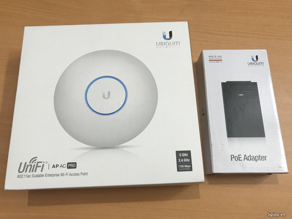 Unifi AP AC Pro New full box. - 5