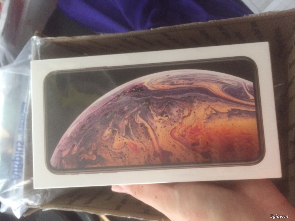 Iphone xs max 256gb, gold, chưa active