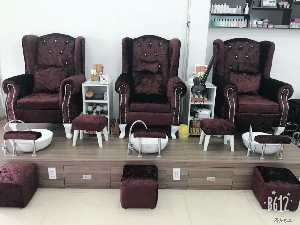 Sang nhượng Shop Nail Mi Q10 vị trí đẹp