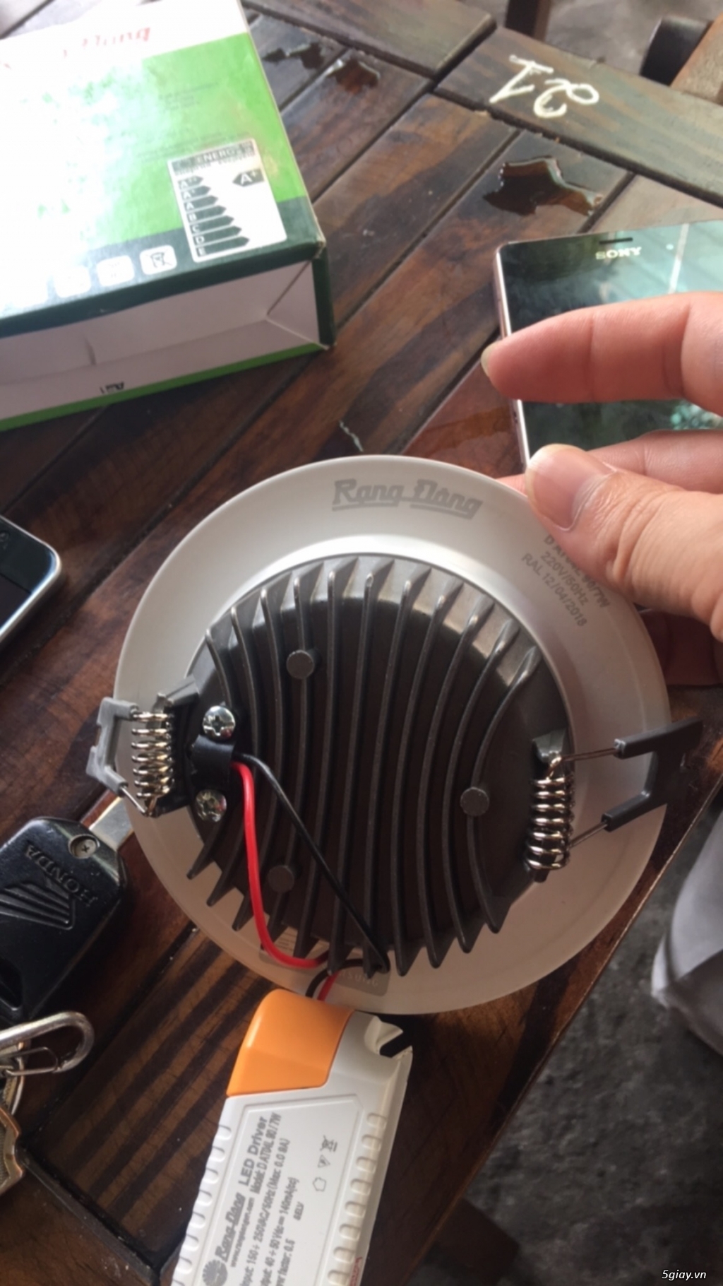 Bán buôn đèn led Rạng Đông - sập giá - 3