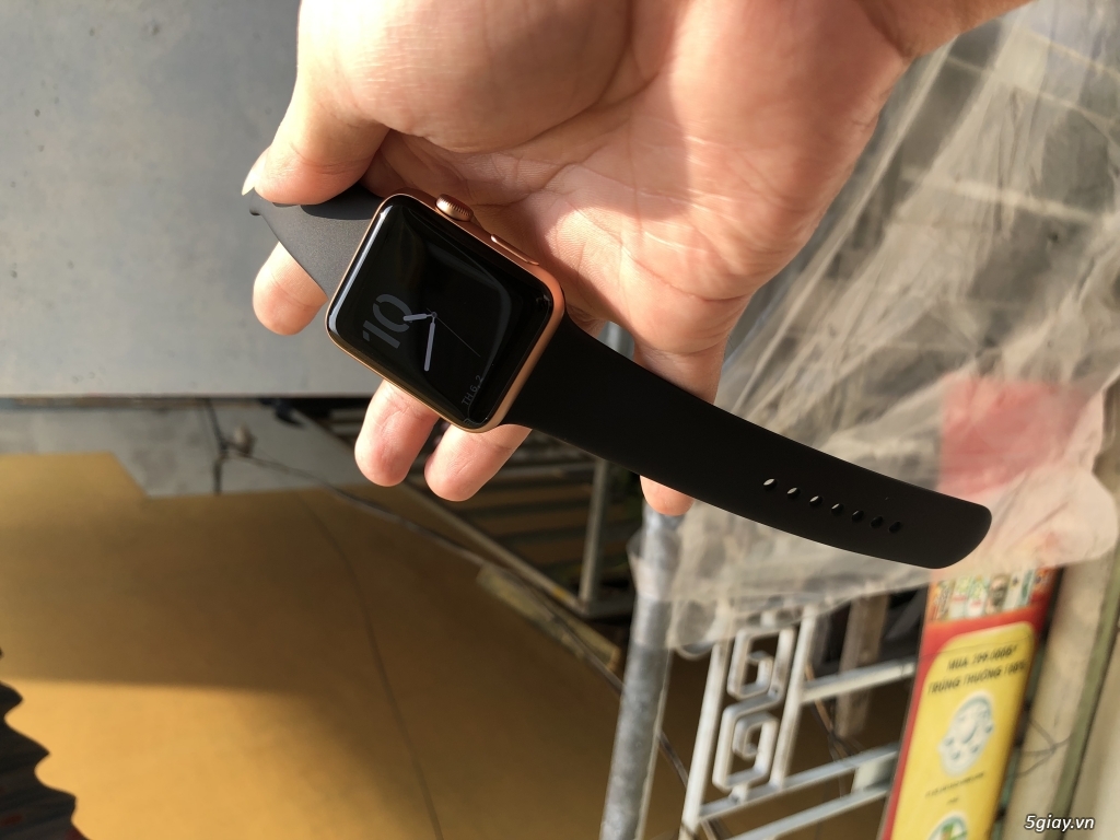 Apple watch seri 3 42m Gps Lte ( nút đỏ ) like new 99,99% bh T6/2019 - 2