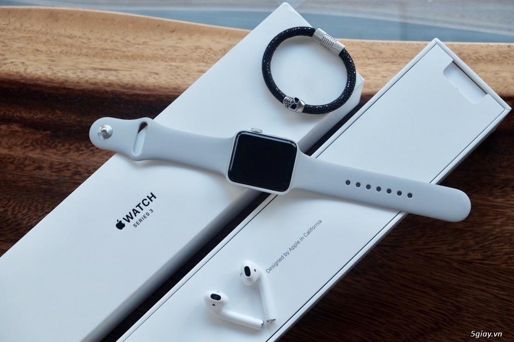 Apple Watch S3 42mm Silver 99% fullbox bảo hành 10/2019 - 2