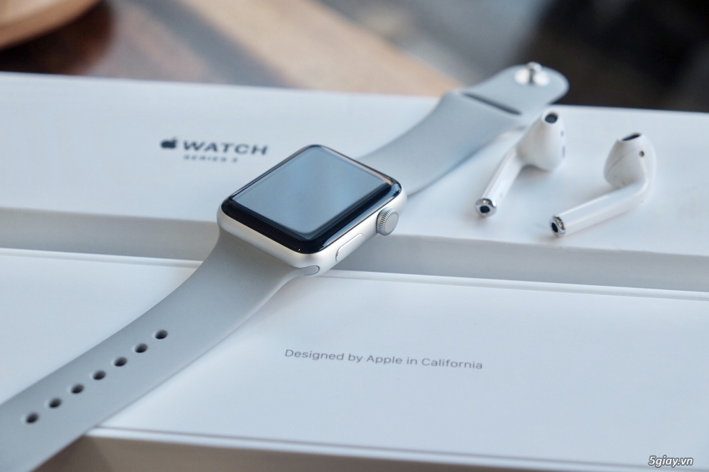 Apple Watch S3 42mm Silver 99% fullbox bảo hành 10/2019