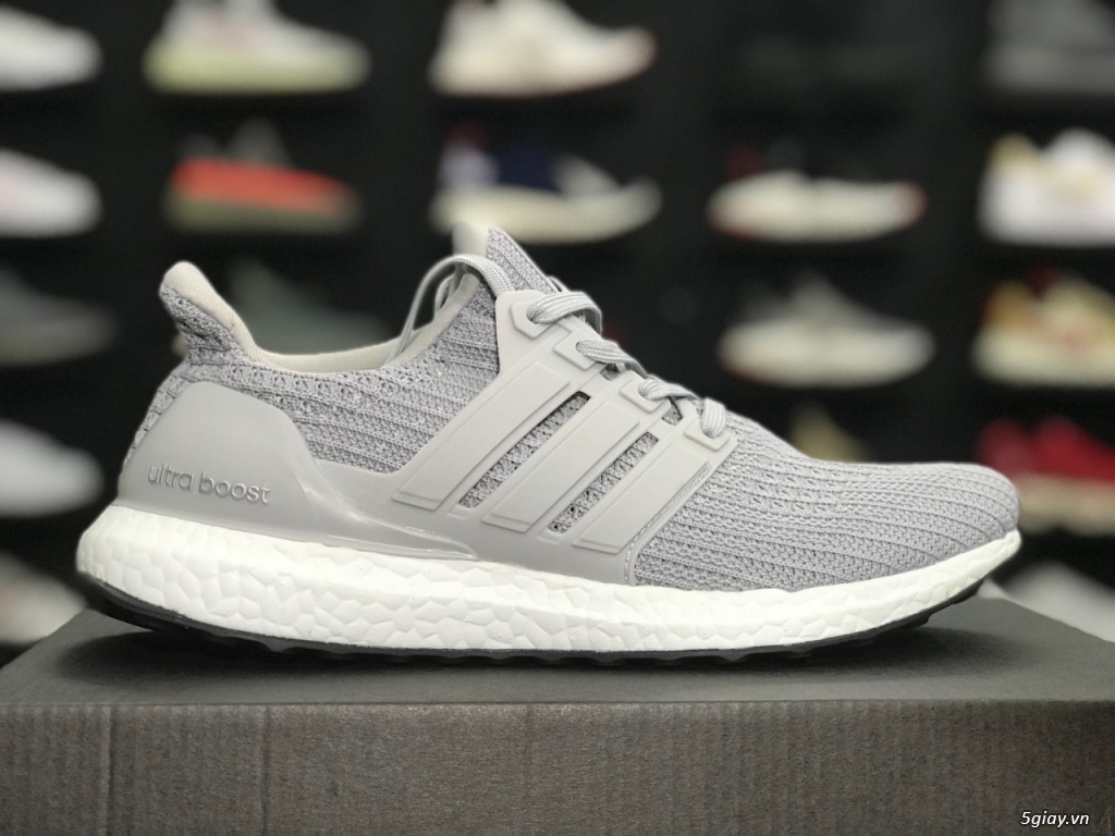 Ultra boost outlet 4.0 xám