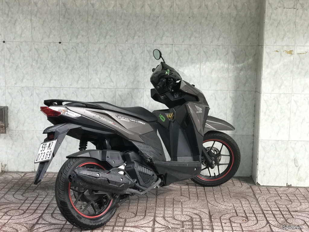 Yếm Phải Vàng Cát  Vario 150 2017 Vario 125 2017 64501K59A10MJB  ZIN ZIN  MOTOR