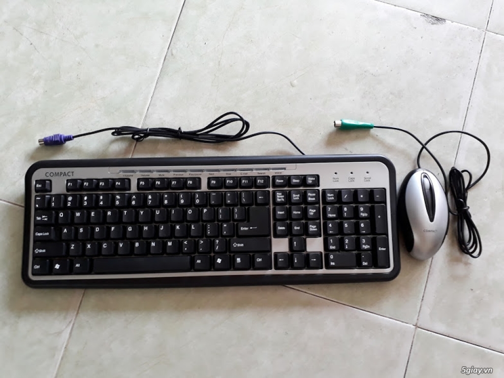 Bàn phím Compact PS2 30k/1bộ tặng mouse