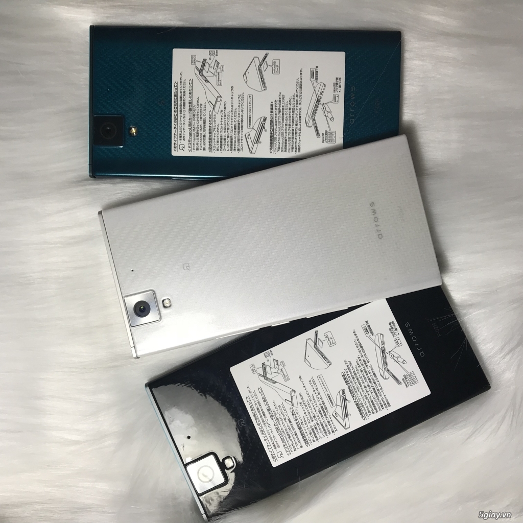 Fujitsu F02H leng keng như mới - 4