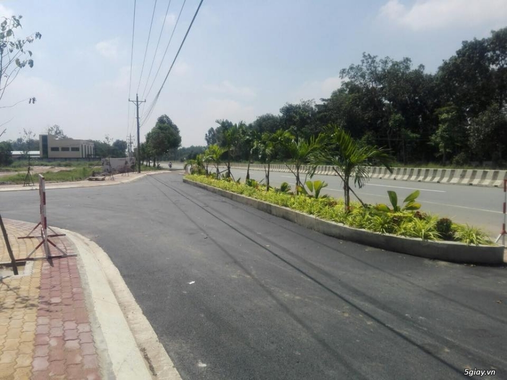 379tr/100m2 mặt tiền đường NC-N4 rộng 64m trung tâm huyện Bàu Bàng - 2