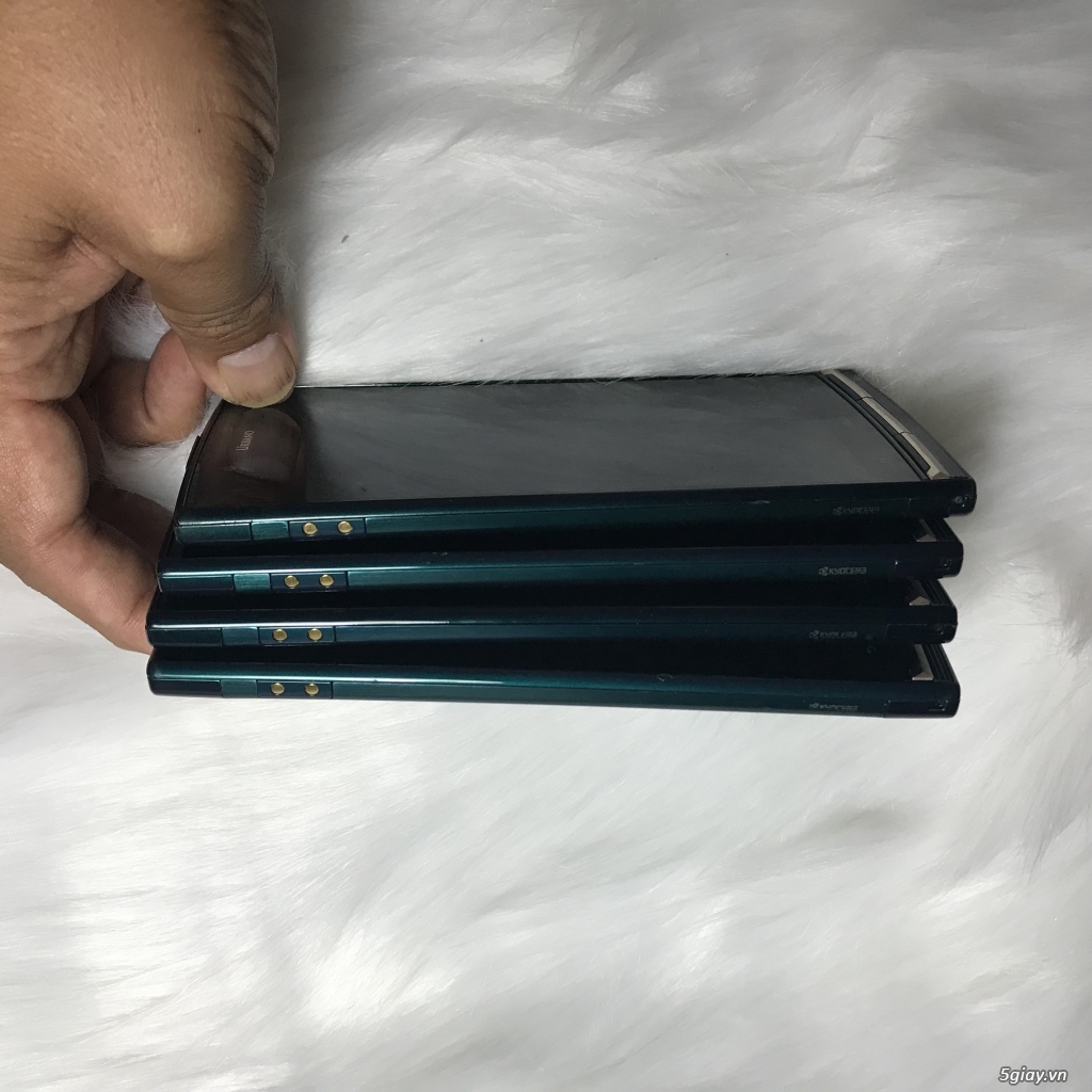 Kyocera Urbano V02 - 2