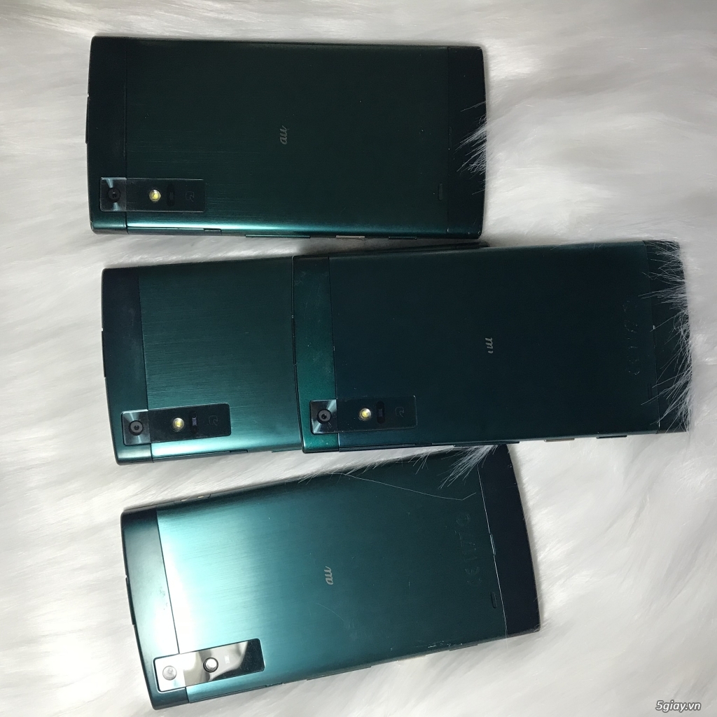 Kyocera Urbano V02 - 4