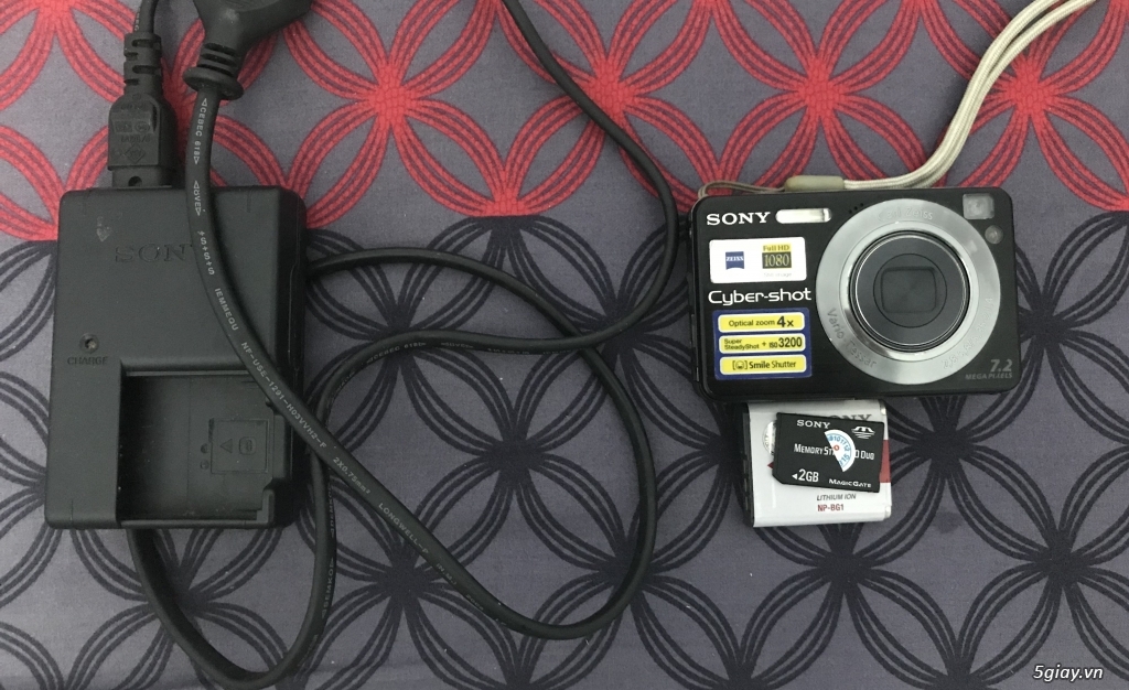Máy ảnh Sony cũ còn sử dụng được - 2