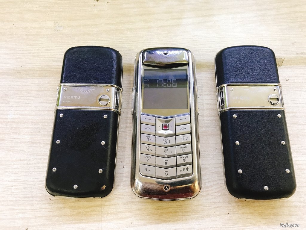 Vertu Constation Cũ 99% nguyên zin