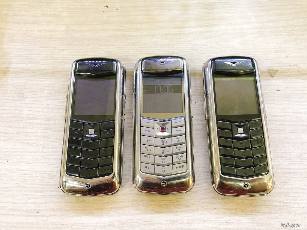 Vertu Constation Cũ 99% nguyên zin - 1