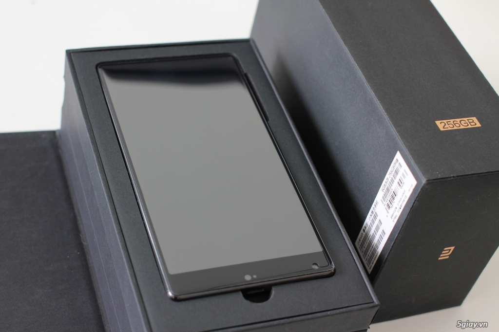 Bán Xiaomi Mix Đen Ram 6G, SSD 256G (max Option) 7t300