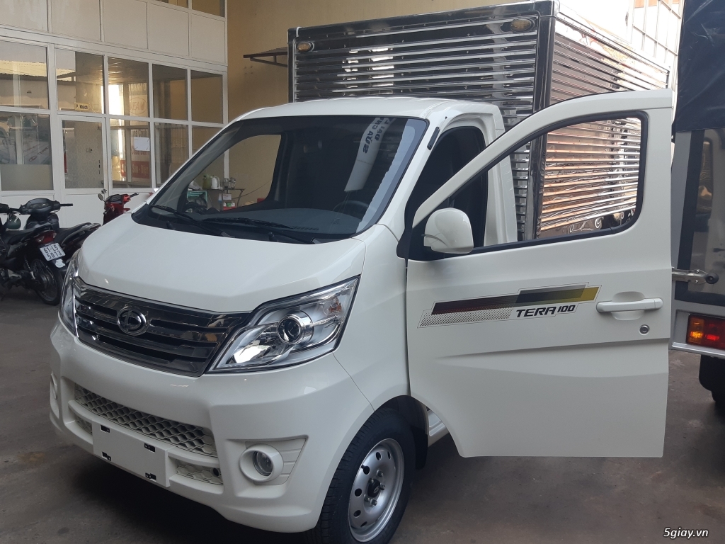 GIÁ SẬP SÀN XE TẢI TERA240L THÙNG KÍN  2,4  TẤN