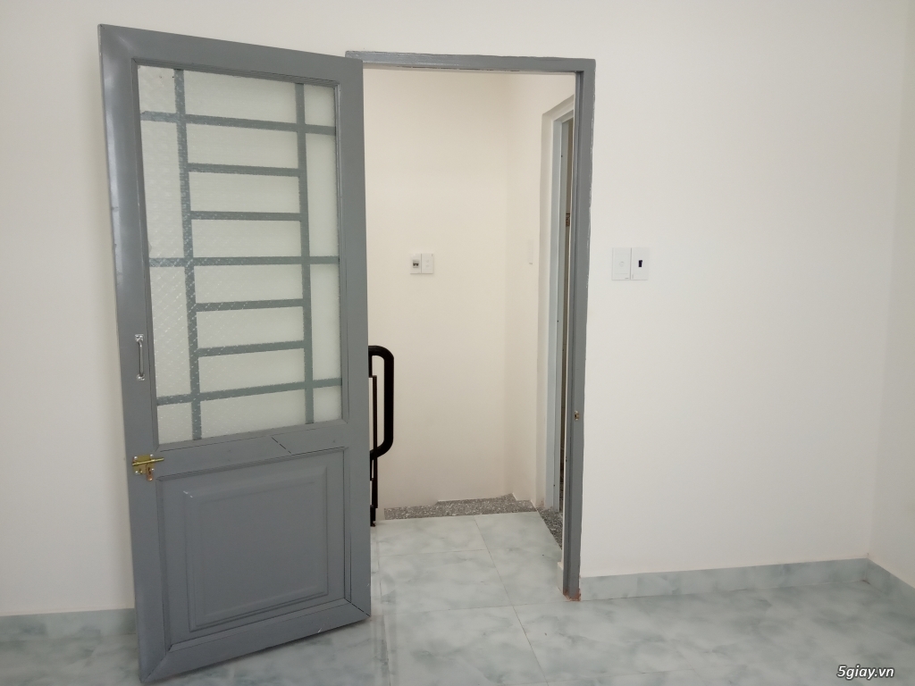 nhà phố quận 12, 1 trệt, 2 lầu, diện tích 60 mét vuông