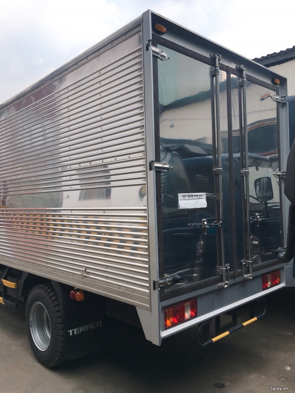 bán xe tải 2,5 tấn động cơ isuzu mạnh mẽ, giá rẻ - 1