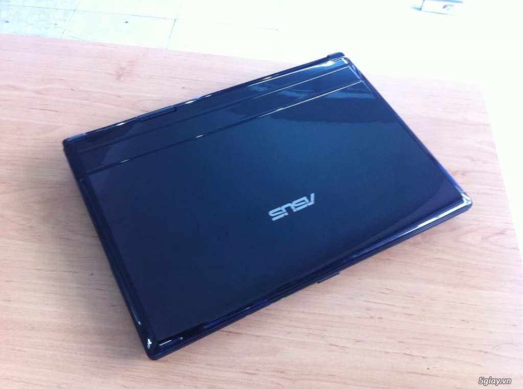 Asus màu đen i5 Hàng xài rồi nhưng vẫn tốt